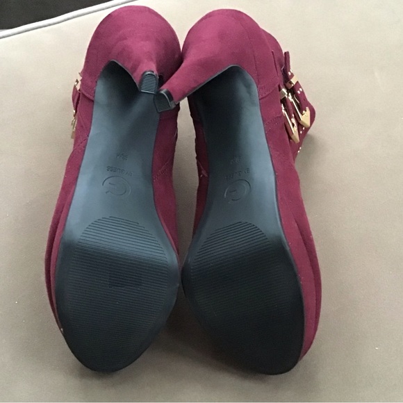 G by Guess Dalli Side Buckle Stiletto Ankle Bootees - Picture 3 of 13